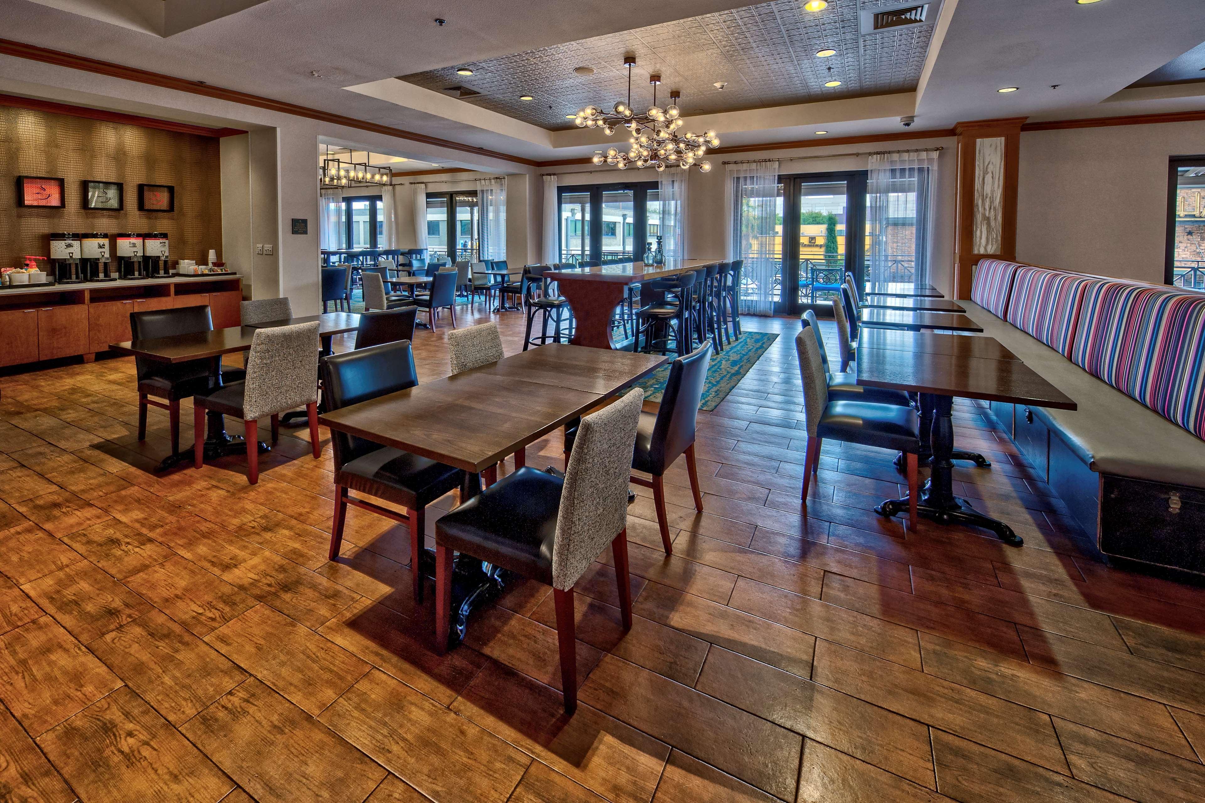 Hampton Inn & Suites Austin-Downtown/Convention Center Εξωτερικό φωτογραφία