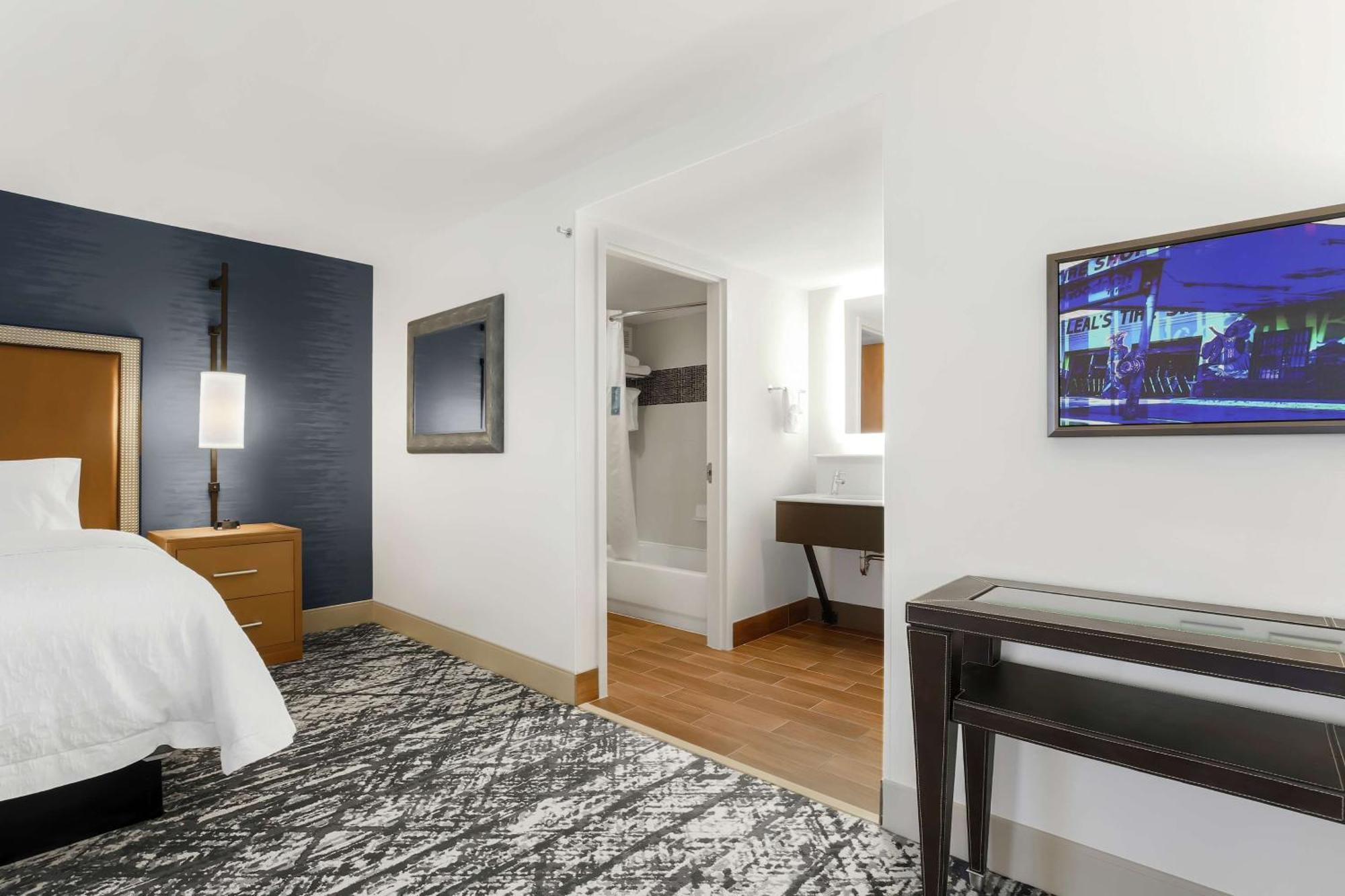Hampton Inn & Suites Austin-Downtown/Convention Center Εξωτερικό φωτογραφία